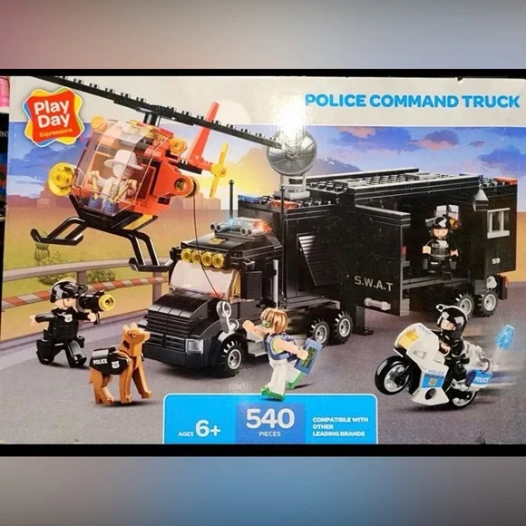 Police Command Center Building Set - Play Day - Picture 1 of 2